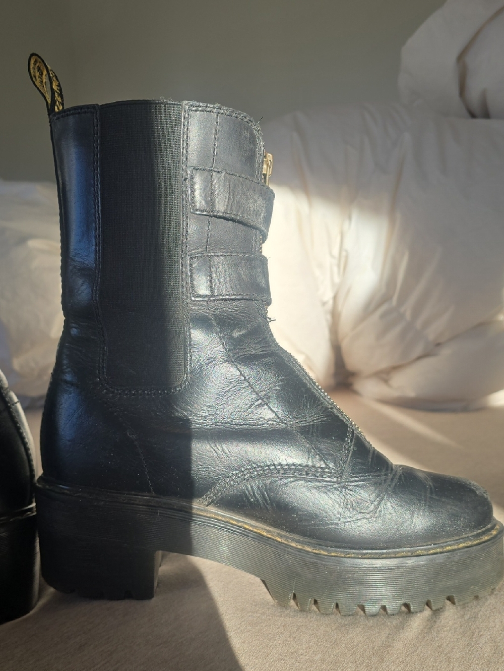 Dr Martens Tamela Women’s Black Leather Buckle Ankle Boots - Picture 7 of 10